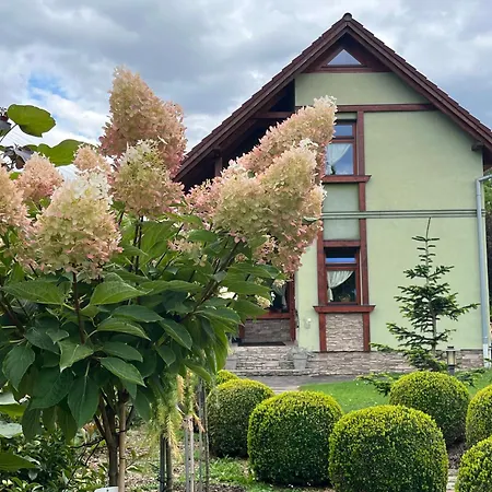 Studiovy - 2 Spalne 2 Kupelne Bešeňová